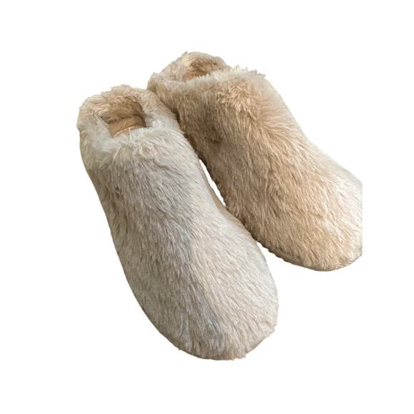 Indigo Road Slippers, Size 7, light natural fabric, NEW in box - Picture 2 of 6